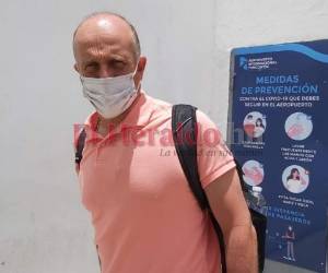 “Vengo de Estados Unidos y he estado con varios jugadores, cerrando un poquito lo que fue Copa Oro, hablando para lo que tenemos por delante en Fecha FIFA y entre ellos Andy Najar y varios jugadores”.